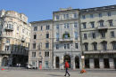 Trieste imponerede os med alle de flot udsmykkede bygninger. Her på Piazza Della Borsa i nærheden af operaen. 