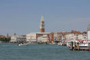 Det var lidt specielt at komme sejlende forbi alle seværdighederne i Venedig i egen båd. Det var om at holde godt udkik med færger og anden trafik. 