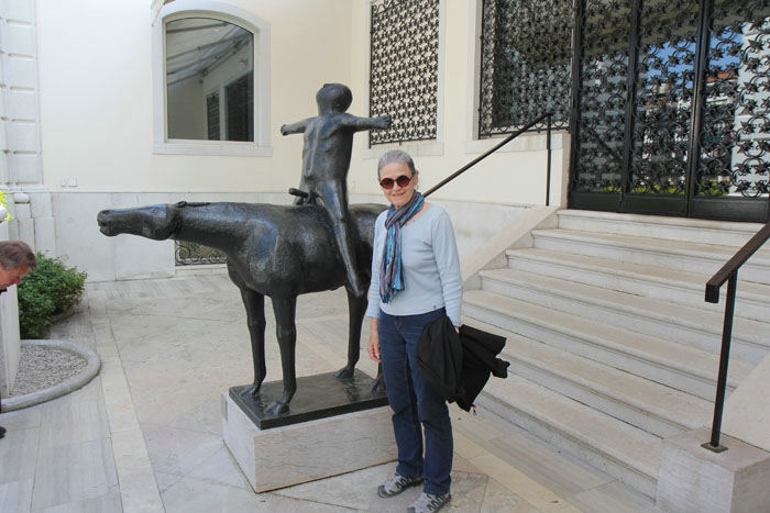 Der var også en stor samling af skulpturer på Peggy Guggenheim museet i Venedig. Den mest provokerende er Angelo della Città (Byens Engel) af Marino Marinis.