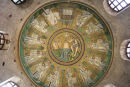 Mosaikker fra dåbskapellet Battistero degli Ariani i Ravenna. Kapellet er bygget nær Arian Katedralen. Det eneste, der er tilbage, er mosaikkerne i kuplen.