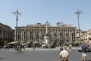 Piazza del Duomo i Catania med elefantstatuen og de flotte palæer rundt om pladsen.