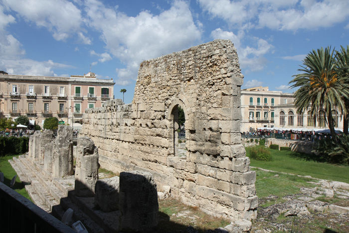 Resterne af Apollo templet i Siracusa.