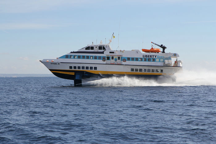 Der er livlig trafik med hurtigfærger mellem Trapani og De Egadiske Øer. (Foto Jakob)
