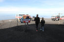 I modsætning til sidst vi var på Etna, var der ingen kø til busserne op til toppen. Vi kom med den første bus sammen med guiderne. (Foto Jakob)