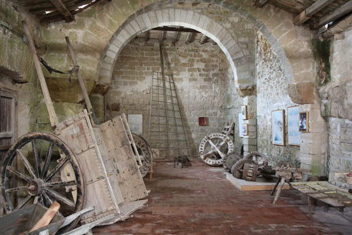 Et blik inde fra museet ude i Salina’en syd for Trapani, der er indrettet i en af de gamle møller.