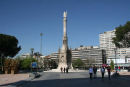 Den store søjle med statuen af Christoffer Columbus på Plaza de Colón i Madrid. 