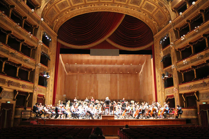 Salen i Teatro Massimo i Palermo. Da vi var på rundvisning, var orkesteret ved at øve til en koncert med musik af Mahler. 