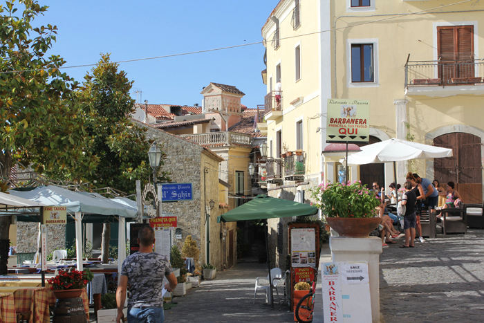 Parti fra den gamle bydel i Agropoli. Der var en flot udsigt fra restauranten til venstre i billedet.