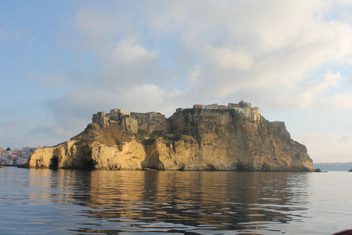 Punta del Monaci på nordøst spidsen af Procida. 