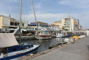 En af de mange kanaler i Viareggio. Der var et utal af kanaler og bassiner i byen og mange store værfter. Det er her nogle af verdens fineste megayachts bliver bygget.