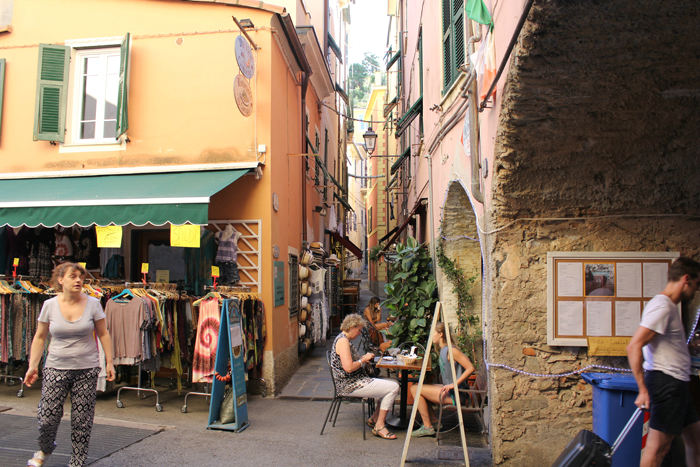 Der var rigtig hyggeligt i Monterosso. Det er starten eller enden på vandreturen i Cinque Terre, så der var mange turister.