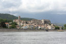 La Voulte-sur-Rhône. En af de mange flotte gamle byer langs Rhône. Desværre var der ingen mulighed for at lægge til ved byen. Der var meget langt mellem de steder, man kunne lægge til.