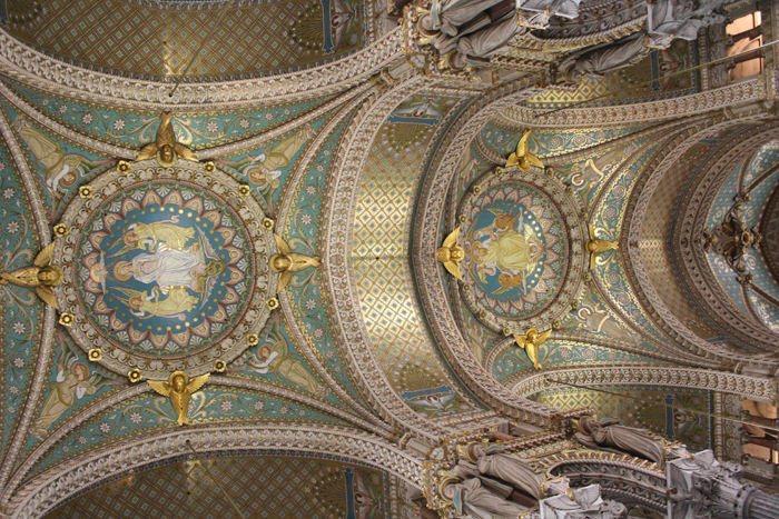Loftet i Basilique Notre-Dame de Fouvière.