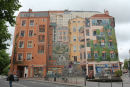 En anden ting, Lyon er kendt for, er gavlmalerierne. Her Mur peint des Canuts i den nordlige bydel. Et imponerende maleri.