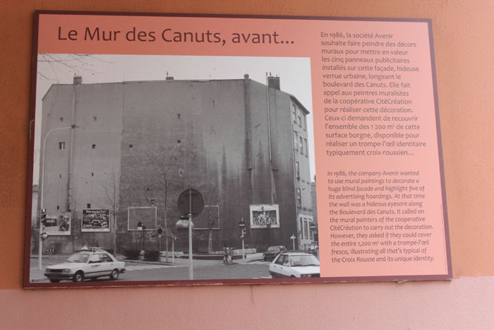 Sådan så gavlen ud før 1986, hvor gavlmaleriet Mur peint des Canuts blev malet.