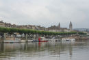 Tournus, en af de flotte gamle franske byer langs Saône floden. Her var der mulighed for at fortøje, hvis der ellers var plads, men vi ville godt lidt længere den dag.