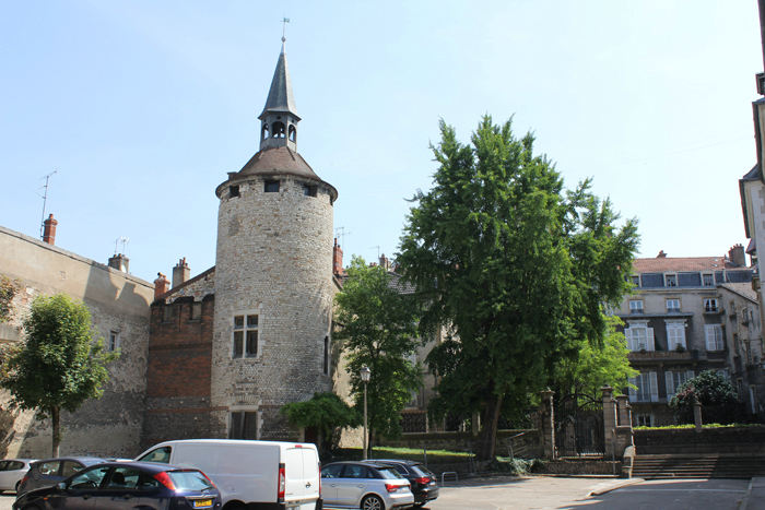 Der var en afmærket rute – The Orbandale Way – gennem Chalon-sur-Saône, så man kom rundt og så de forskellige mindesmærker og gamle bygninger. En rigtig god ide.