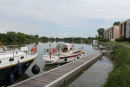 Der var nogle rigtig flotte flydebroer til gæstesejlerne i Auxonne. Det var gratis at ligge der, og der var el og vand (mod betaling på turistkontoret, hvis det havde åbent).