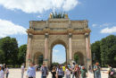 Den lille Triumfbue i Jardin des Tuileries i nærheden af Louvre. Den ligger på samme akse som de andre 2 triumfbuer. 