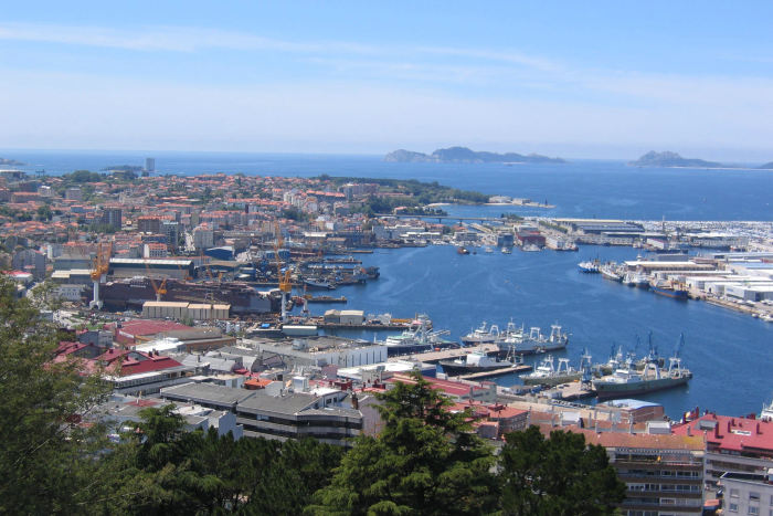 Vi travede en tur op til Parque do Castro, hvorfra der var en storslået udsigt ud over havnen og Ria de Vigo. I baggrunden skimtes Islas Cies. 