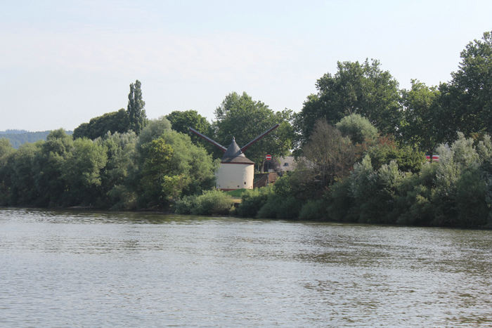 En af de gamle kraner, der står langs flodbredden i Trier. Kranen her er bygget i 1774, den ældste kran er fra 1413.
