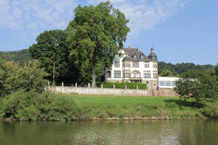 En af de mange Weinkellereier, der ligger langs Mosel.