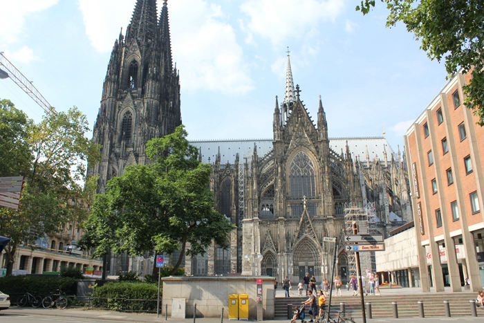 Domkirken i Köln. Det var meget svært at få et billede af den enorme kirke.