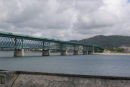 Over den inderste del af havnen i Viana do Castelo går en bro over floden Lima. Broen er tegnet af Eifel. 