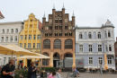 Wulflamhaus over for rådhuset i Stralsund, regnes for et af de ældste huse i Stralsund. Der er nu indrettet restaurant i huset.