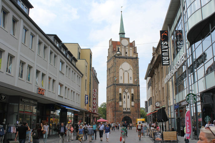Kröpeliner Tor, en af de flotte gamle byporte i Rostock.