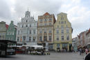 Nogle af de flotte gamle gavlhuse på Neuer Markt (Rådhuspladsen) i Rostock.