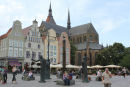 Marienkirche i Rostock set fra Neuer Markt med de flotte gamle gavlhuse.