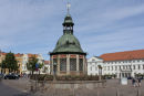 Den flotte vandkunst på torvet i Wismar. Den var oprindelig bybrønd anlagt 1580-1602 og fungerede som sådan indtil 1897. 