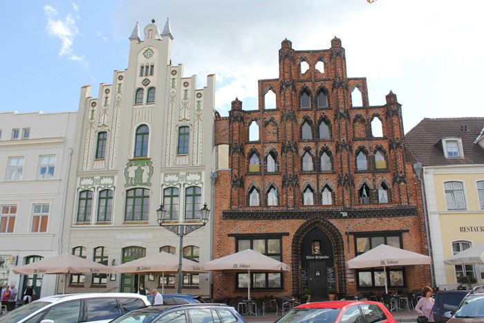 Det ældste hus i Wismar er Alter Schwede fra 1380. Det ligger på torvet sammen med mange andre flotte gavlhuse.