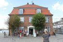 Baumhaus, bygget i midten af 1700-tallet, da Wismar var svensk. Det var oprindelig bolig for bommanden, der lukkede havnen om natten med kæder. I dag er det museum.