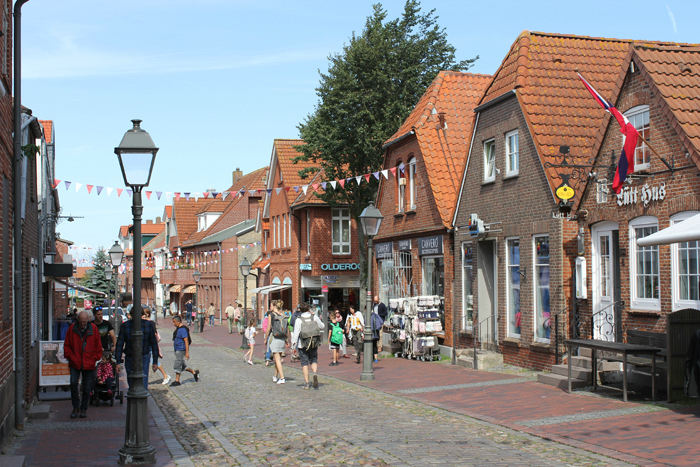 Hovedgaden i Heiligenhafen. Den gamle bydel er bevaret og tiltrækker mange turister. 