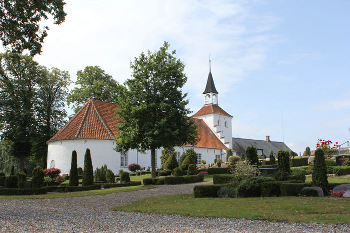 Kirken i Søby på Ærø har en lidt anden størrelse end de mange store kirker, vi har set i Nordtyskland.