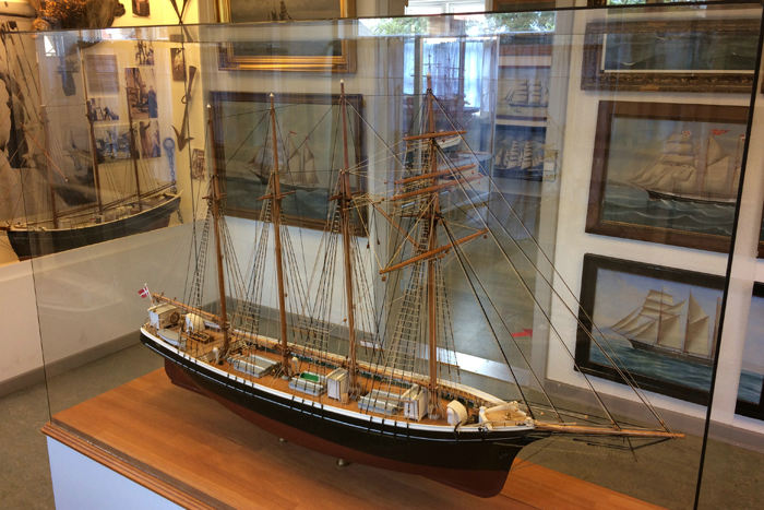 En af de flotte skibsmodeller på Søfartsmuseet i Marstal. De havde flere hundrede modeller udstillet.