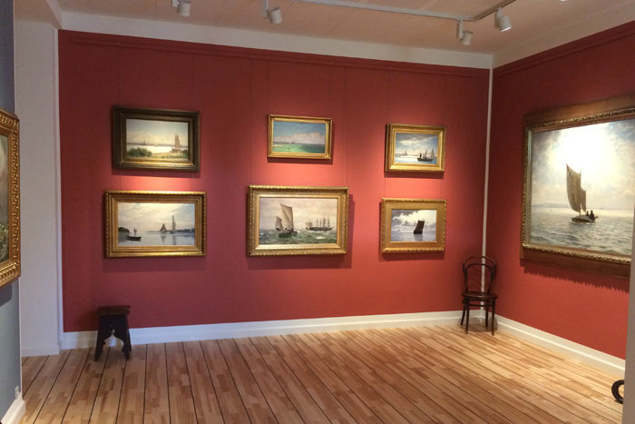 Søfartsmuseet i Marstal har en stor samling af marinemalerier. De har bl.a. en stor samling af marine- og Grønlandsmaleren J. E. C. Rasmussen.