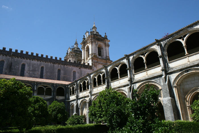 Et parti inde fra klostergården i Alcobaca. Det er nok det flotteste kloster, vi har set indtil nu. Det kaldes Stilhedens Kloster. Der var kun et rum, hvor munkene måtte tale sammen, ellers var der stille.