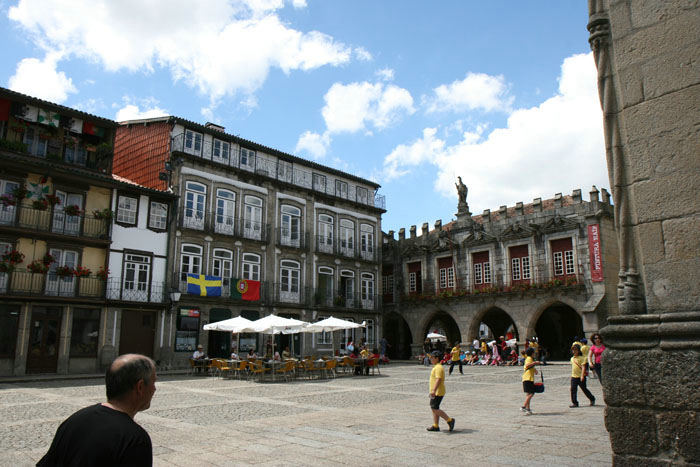 Praca de Santiago i Guimarães. En rigtig flot plads midt i den gamle bydel, der er meget velbevaret og et rigtigt turiststed. 