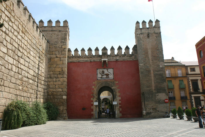 Real Alcázar de Sevilla, en gammel maurer borg, der er bygget om til residens for kongen. Det blev bygget om fra 1364-1366. Imponerende, at det kunne lade sig gennemføre på kun 2 år.