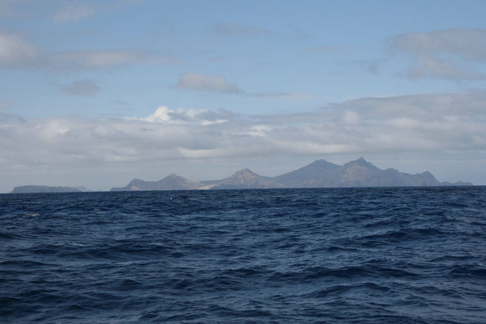 Endelig dukkede Porto Santo op over horisonten efter knap 3 døgns sejlads - et syn, vi havde glædet os til.