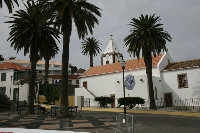 Igreja de Nossa Sanhora da Piedade i Vila Baleira. Kirken er bygget over et lille kapel i 1420 og genopført, efter et korstogsangreb i 1667.
