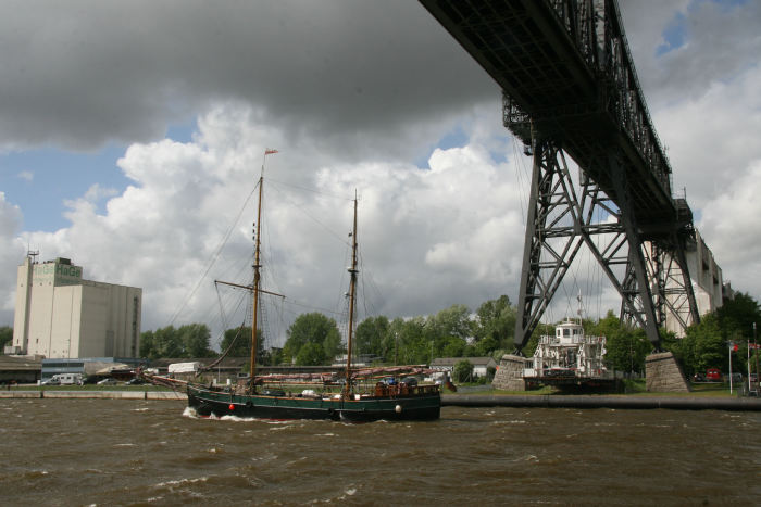 Det var ikke uden grund, at vi blev i Rendsburg et par dage; der var meget frisk vind og det selv om vi befandt os inde midt i landet.