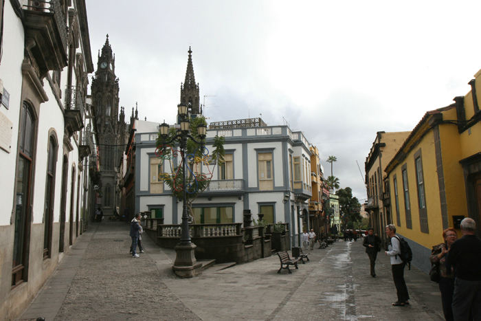 Parti fra den gamle by Arucas, der ligger i den frugtbare, nordlige del af Gran Canaria. Byen ligger midt i store bananplantager og har fået tilnavnet Bananernes Hovedstad.