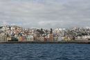Las Palmas de Gran Canaria set ude fra vandet. I midten af billedet ses de to tårne på Catedral de Santa Ana. Påbegyndt i 1500, den første katedral bygget uden for Europa.