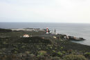 Punta Fuencaliente, det sydligste punkt på La Palma, med fyrtårnet og saltindvinding. Lavaen fra udbruddet af Teneguia i 1971 har dækket det meste af dette område.  