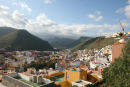 Et vue ind over San Sebastian de La Gomera oppe fra Pandora, der ligger oppe på klippen lige bag havnen. 