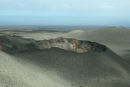 Et af de mange vulkankratre på Lanzarote. Taget fra busturen rundt i Timanfaya nationalpark.